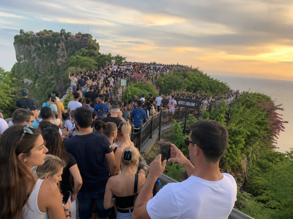 super crowd touristic place